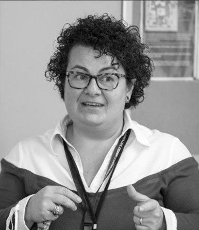Dr Esra Kurul